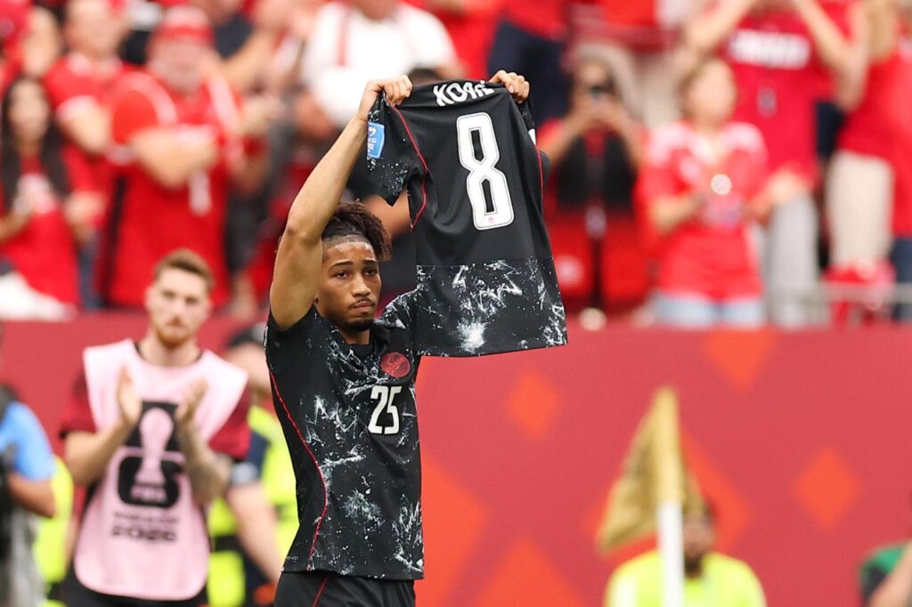 Das auf Davies verzichtende Kanada setzte sich gegen das neunköpfige Katar durch und verbuchte seinen ersten Sieg überhaupt
